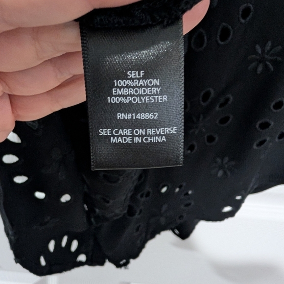 Torrid Deep Black Eyelet Button-Up Shirt in Size 1 (14/16) - Picture 8 of 10